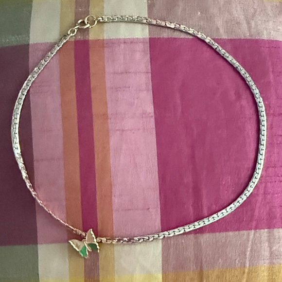 Avon Jewelry - 2 for 20$***1970s AVON Gold Tone Necklace with Green Butterfly